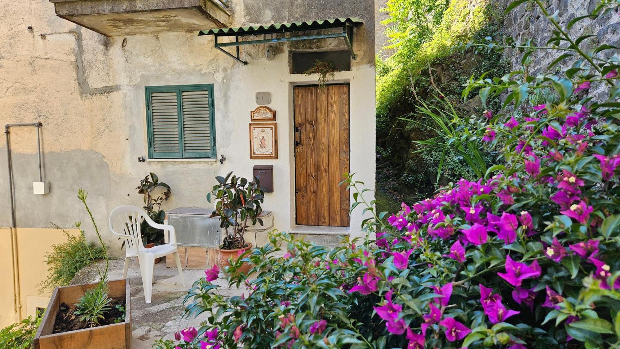 Appartamento Nel Borgo - Casa Del Pellegrino Sulla Via Francigena Aulla Extérieur photo
